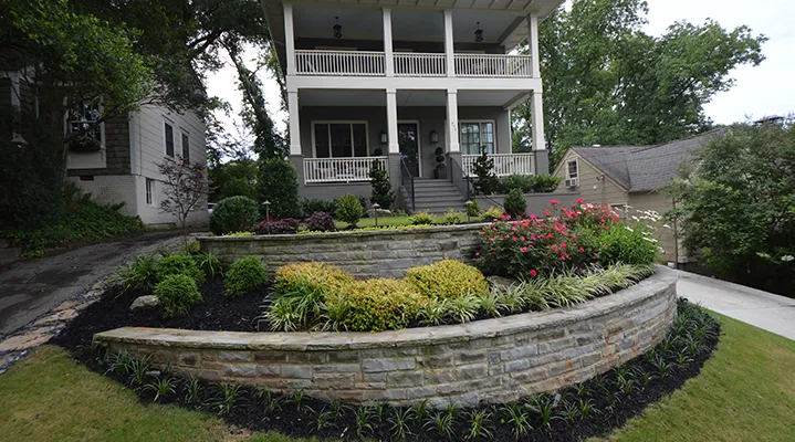 Outdoor Makeover: Landscaping Idea For The Front Yard